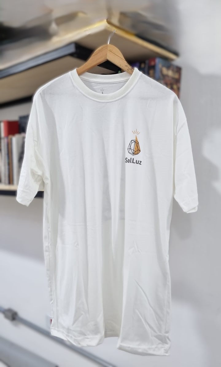 CAMISETA O CORDEIRO É O LEÃO